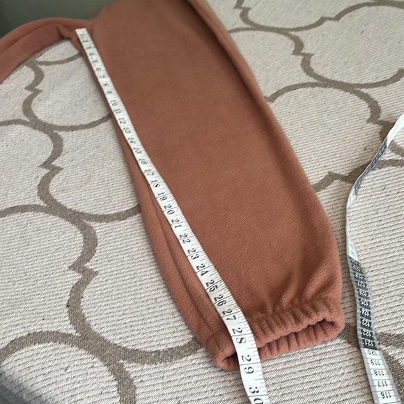 Beyond Yoga polar fleece jogger sweatpants - Picture 5 of 12